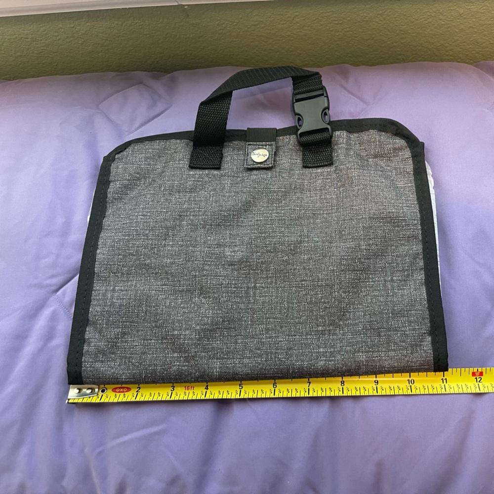 NWT Thirty-One Fold Up Family Organizer